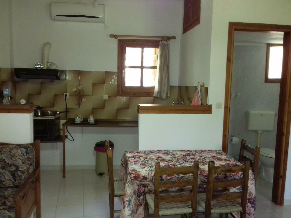 Koutadelias Rooms Kalamos  Exterior photo